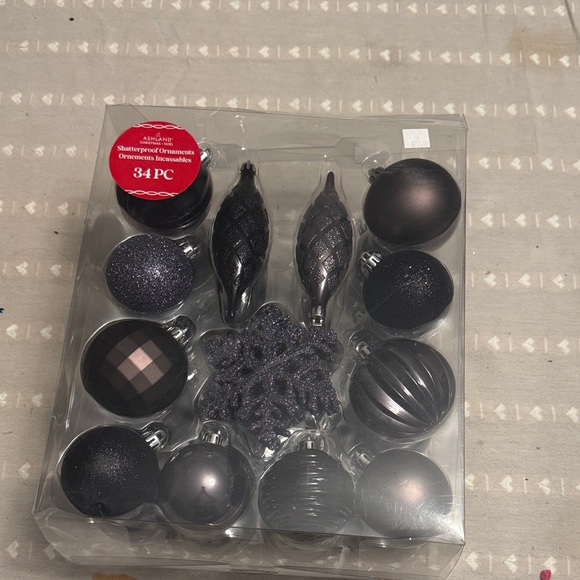 Ashland Black Holiday Ornament Set - 34 Piece NEW BLACK NWT - Picture 3 of 3